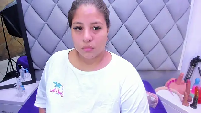 Snapshot of Luci_SexDeep chatting on November 2025 03:05:01 AM Luci SexDeep online show from November 2025 03:05:01 AM