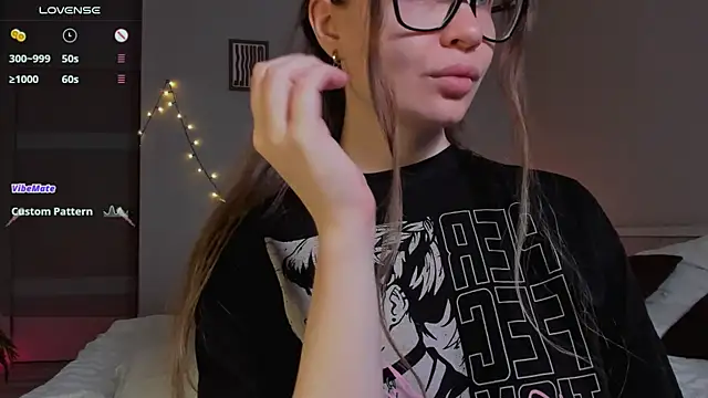 Snapshot of Virtual_Girll chatting on September 2025 06:22:01 PM Virtual Girll online show from September 2025 06:22:01 PM