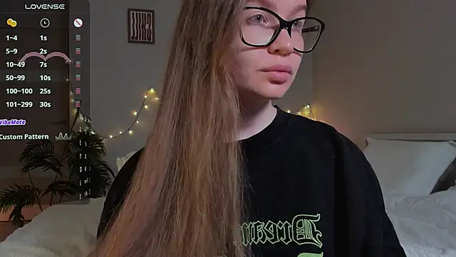 Snapshot of Virtual_Girll chatting on October 2025 08:18:01 PM Virtual Girll online show from October 2025 08:18:01 PM