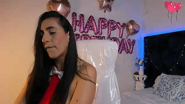 Snapshot of lauren_fit chatting on November 2025 04:40:01 PM lauren fit online show from November 2025 04:40:01 PM