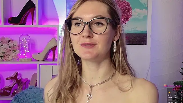 Snapshot of Hello_Lisha chatting on January 2025 02:25:01 PM Hello Lisha online show from January 2025 02:25:01 PM