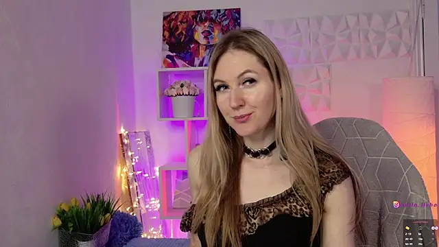 Snapshot of Hello_Lisha chatting on February 2025 11:10:01 AM Hello Lisha online show from February 2025 11:10:01 AM