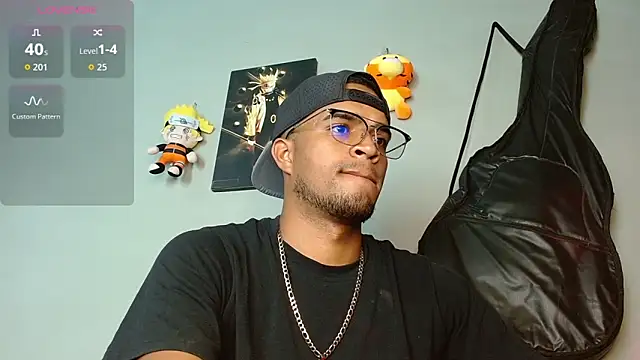 Snapshot of Bigcock_21cm_ chatting on October 2025 08:55:02 PM Bigcock 21cm online show from October 2025 08:55:02 PM