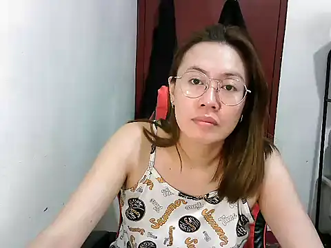 crizzybel online show from January 2025 06:49:01 PM