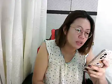 crizzybel online show from March 2025 05:15:02 PM