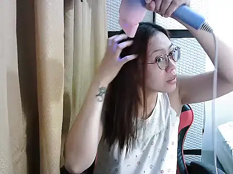 Snapshot of crizzybel chatting on October 2025 07:03:02 PM crizzybel online show from October 2025 07:03:02 PM