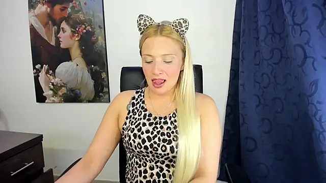 Snapshot of Martina_smth chatting on October 2025 11:16:01 PM Martina smth online show from October 2025 11:16:01 PM