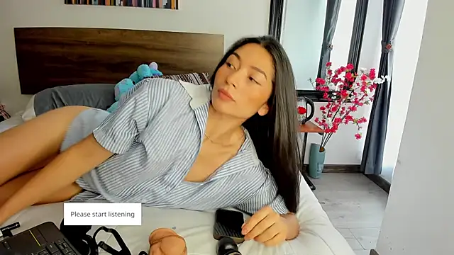 Ginebraa Saenz online show from September 2025 02:43:01 PM