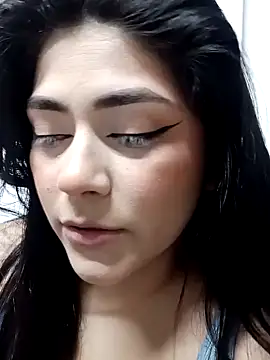 lucy26  online show from January 2025 01:35:01 AM