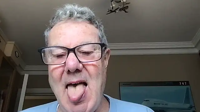 Snapshot of Oldpistolpete chatting on November 2025 01:02:01 PM Oldpistolpete online show from November 2025 01:02:01 PM