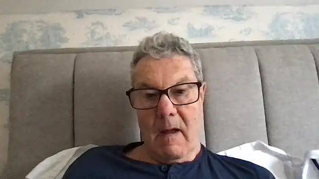 Snapshot of Oldpistolpete chatting on November 2025 09:42:02 AM Oldpistolpete online show from November 2025 09:42:02 AM