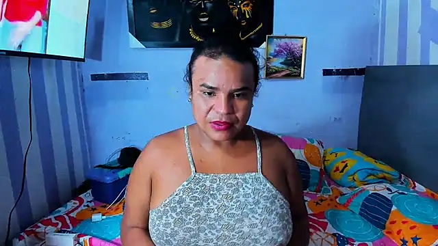 Snapshot of luciana_osorno chatting on February 2025 04:30:02 AM luciana osorno online show from February 2025 04:30:02 AM