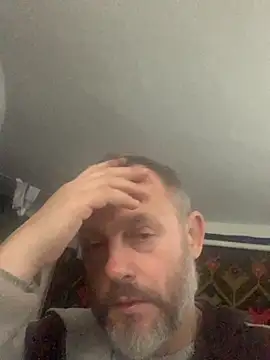 Snapshot of GHsveter chatting on November 2025 09:09:01 AM GHsveter online show from November 2025 09:09:01 AM