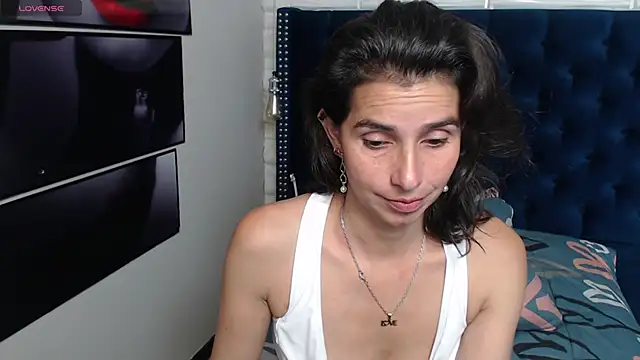 Eva-Williams online show from February 2025 07:17:01 PM