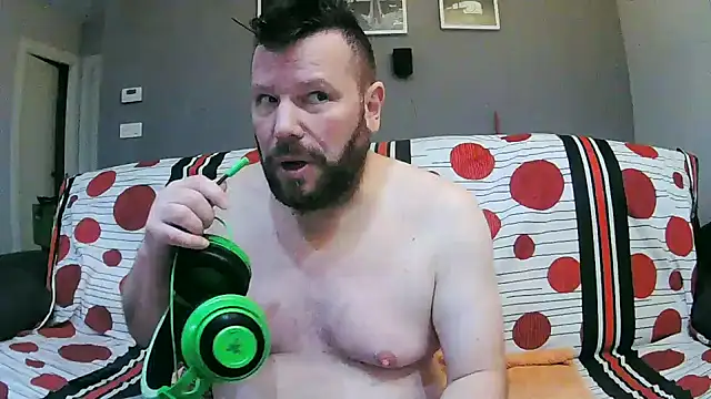 Snapshot of txan9876 chatting on November 2025 11:05:01 PM txan9876 online show from November 2025 11:05:01 PM