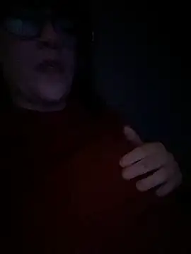 Snapshot of callmelouve chatting on February 2025 10:22:02 PM callmelouve online show from February 2025 10:22:02 PM