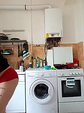 Snapshot of callmelouve chatting on October 2025 11:00:02 AM callmelouve online show from October 2025 11:00:02 AM