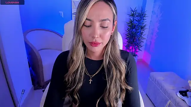 NiaBennet  online show from October 2025 10:40:02 PM