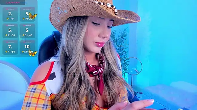 NiaBennet  online show from October 2025 05:13:02 PM