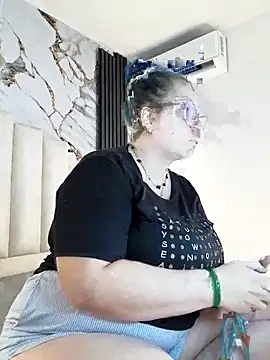 Snapshot of mollieblue69 chatting on September 2025 12:32:01 PM mollieblue69 online show from September 2025 12:32:01 PM