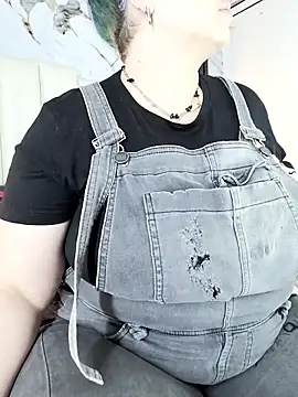 Snapshot of mollieblue69 chatting on October 2025 12:58:01 PM mollieblue69 online show from October 2025 12:58:01 PM