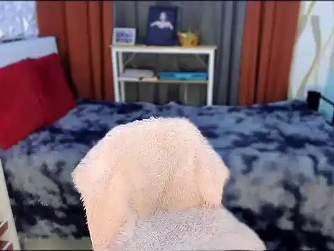 Snapshot of Laura_yourhottestbabe123 chatting on January 2025 11:14:01 PM Laura yourhottestbabe123 online show from January 2025 11:14:01 PM