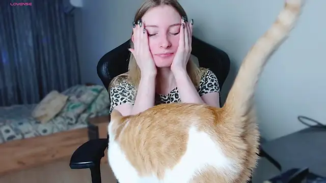 Snapshot of _whiteprincess chatting on November 2025 10:49:01 AM whiteprincess online show from November 2025 10:49:01 AM