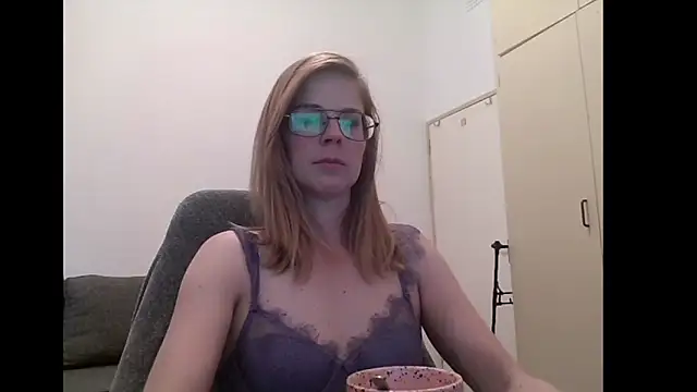 SavannaGirly online show from September 2025 09:13:02 AM