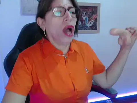 Chayla Ruiz online show from January 2025 01:37:02 PM