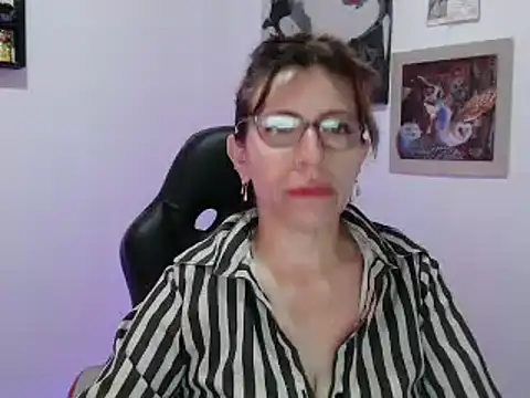 Chayla Ruiz online show from February 2025 01:06:01 PM