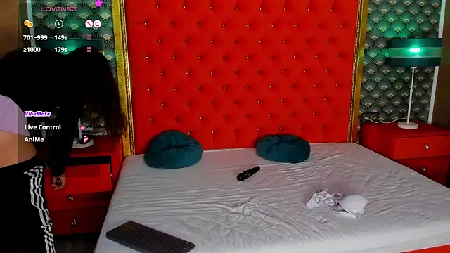 VallerieJones online show from October 2025 08:28:01 AM