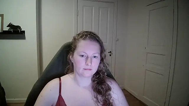 Girlnina-1995 online show from December 2024 09:16:01 PM