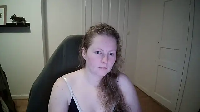 Girlnina-1995 online show from December 2024 11:02:01 AM