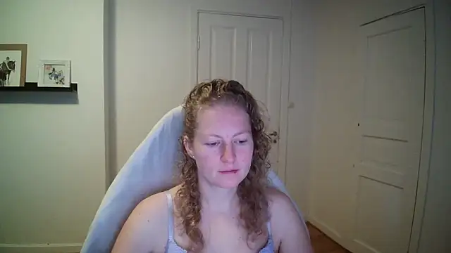 Girlnina-1995 online show from October 2025 07:06:01 AM