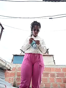 Snapshot of Bigassmommy_x chatting on October 2025 03:09:01 PM Bigassmommy x online show from October 2025 03:09:01 PM