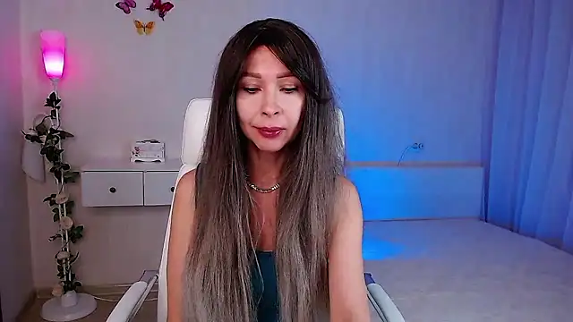 wendifoste online show from November 2025 06:41:01 PM