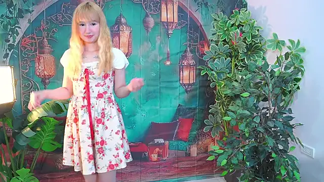 Snapshot of Pinkie_Princes chatting on November 2025 07:38:02 PM Pinkie Princes online show from November 2025 07:38:02 PM