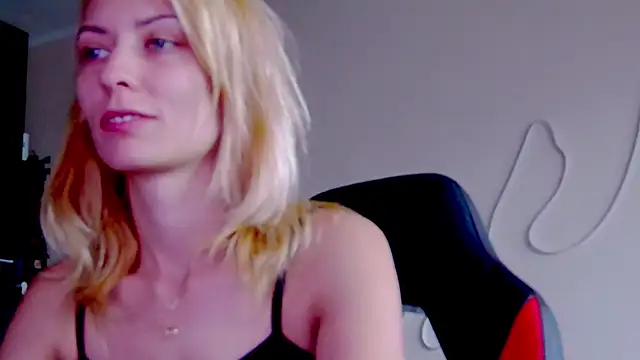 karo123421 online show from October 2025 06:33:01 AM