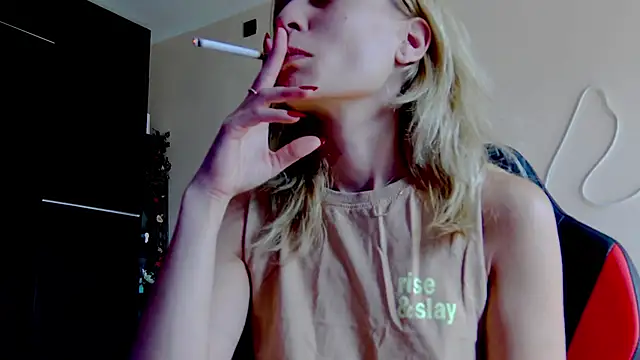 karo123421 online show from October 2025 10:18:01 AM