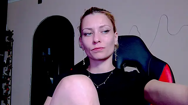 karo123421 online show from November 2025 09:06:01 PM