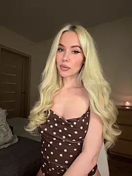 xDinnax online show from October 2025 03:35:02 PM