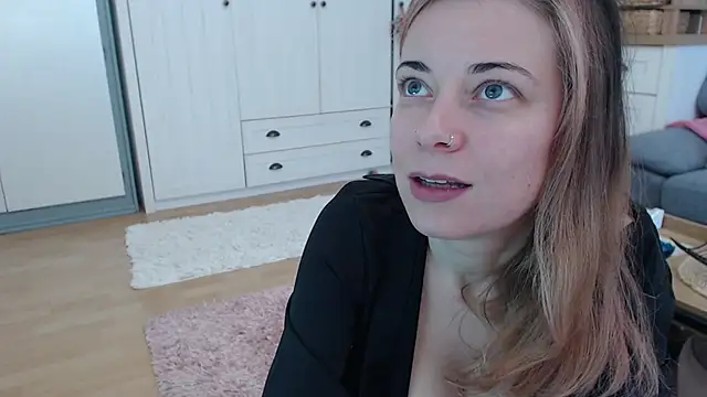 lara vanilla online show from February 2025 01:30:01 PM