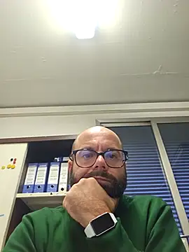 Snapshot of Dolceporco19 chatting on November 2025 04:11:02 PM Dolceporco19 online show from November 2025 04:11:02 PM