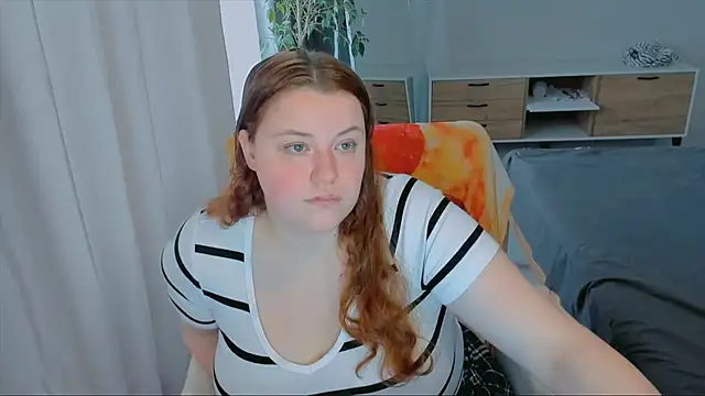 Snapshot of PolinaSalvatore chatting on October 2025 11:42:02 AM PolinaSalvatore online show from October 2025 11:42:02 AM