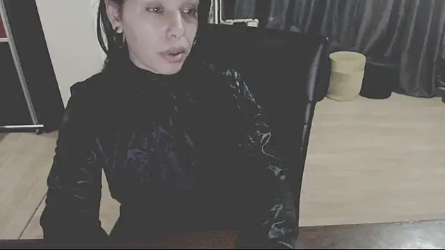 Snapshot of GoldenSasha chatting on October 2025 07:46:02 PM GoldenSasha online show from October 2025 07:46:02 PM