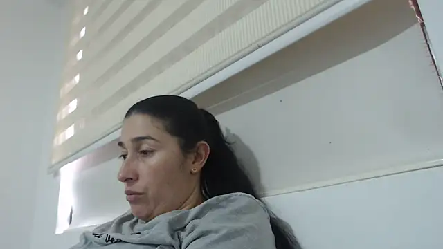 Snapshot of andreaisis2 chatting on February 2025 09:43:01 PM andreaisis2 online show from February 2025 09:43:01 PM