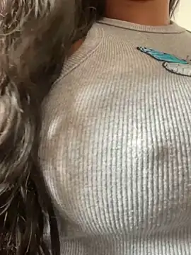 Snapshot of bea3liz chatting on January 2025 03:14:02 PM bea3liz online show from January 2025 03:14:02 PM