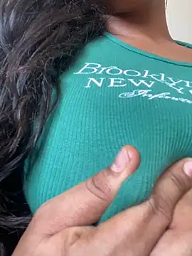 Snapshot of bea3liz chatting on January 2025 06:02:01 PM bea3liz online show from January 2025 06:02:01 PM