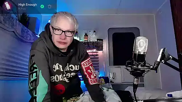 Snapshot of Snarfle82 chatting on March 2025 05:46:02 AM Snarfle82 online show from March 2025 05:46:02 AM