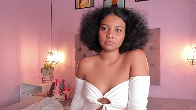 Zafiiraa online show from January 2025 05:58:01 PM